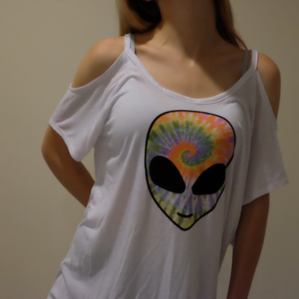 🌈👽⚡️NWT Tie Dye Alien Graphic T-shirt